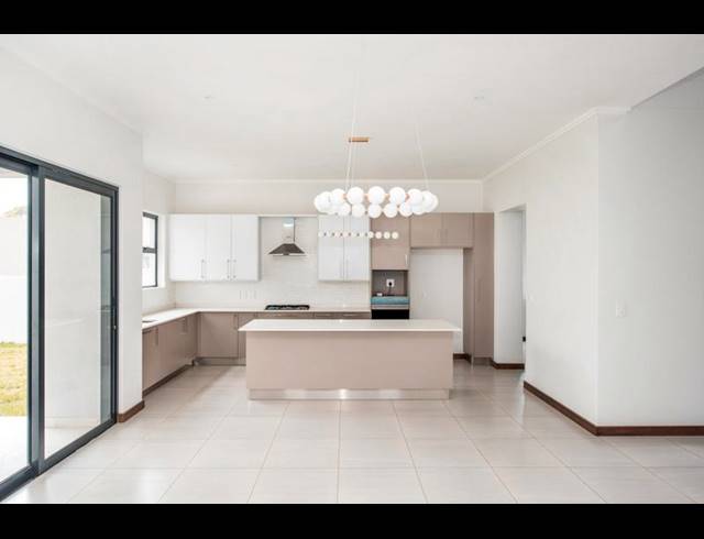 4 BEDROOM HOUSE FOR SALE IN ST ANDREWS